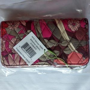 Vera Bradley Georgia Wallet